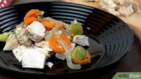 lẩu gà đá thu trinh,Lẩu gà đá thu trinh: Thứ hai – Đặc điểm và ẩm thực độc đáo