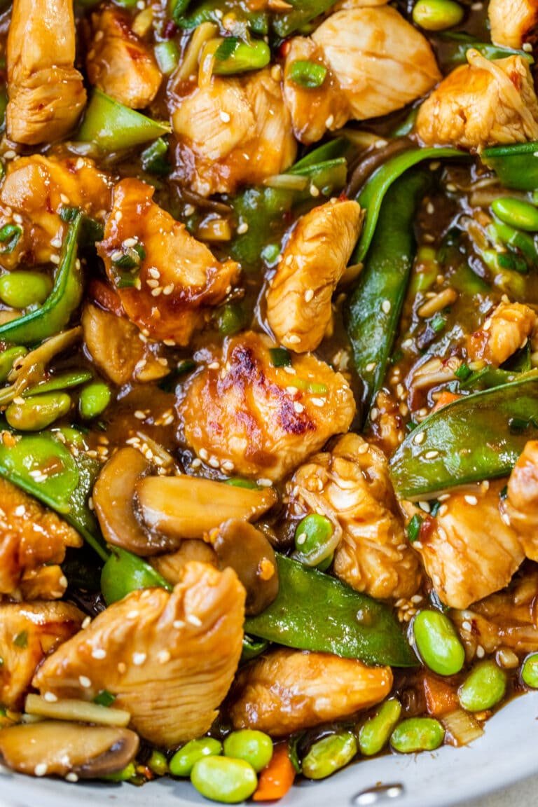 Bí quyết tắm cho gà chọi khỏe mạnh và thắng trận